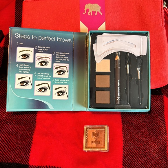 Gorgeous makeup bag with Gerardo colors perfect brows kit and sample eyeshadows! - Picture 2 of 10